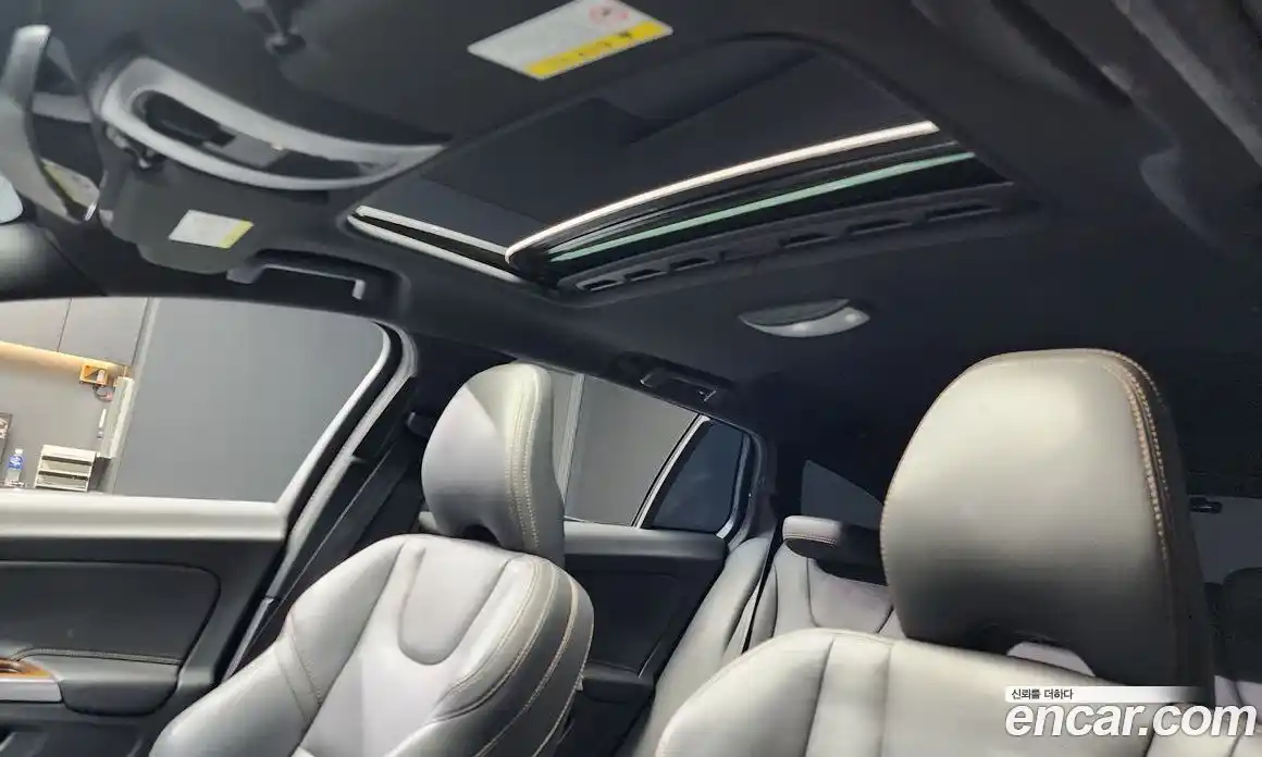 Volvo V60 2016 2.0 гидро в Москве № 230528, фото 19