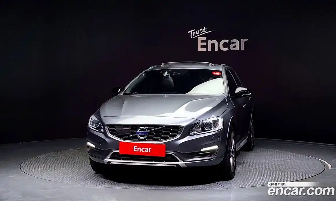 Volvo V60 2016 2.0 гидро в Москве № 230528, фото 3