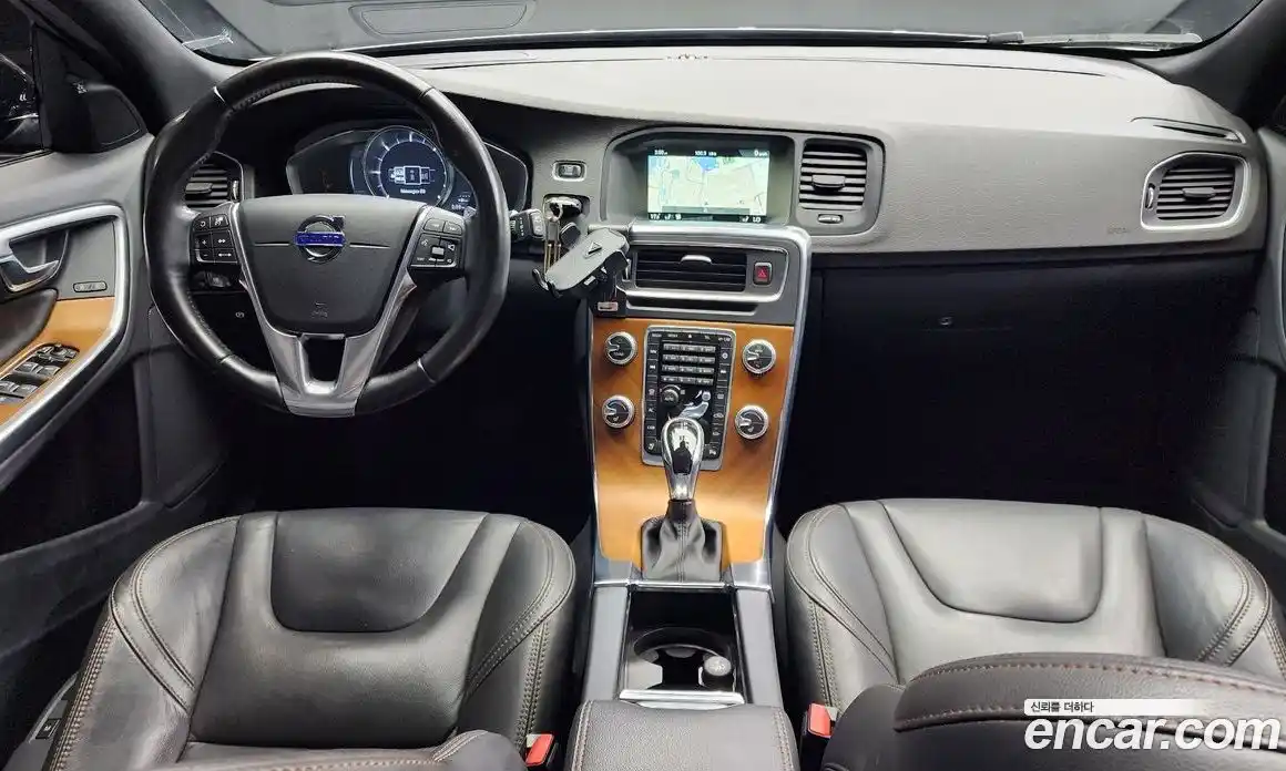 Volvo V60 2016 2.0 гидро в Москве № 230528, фото 7