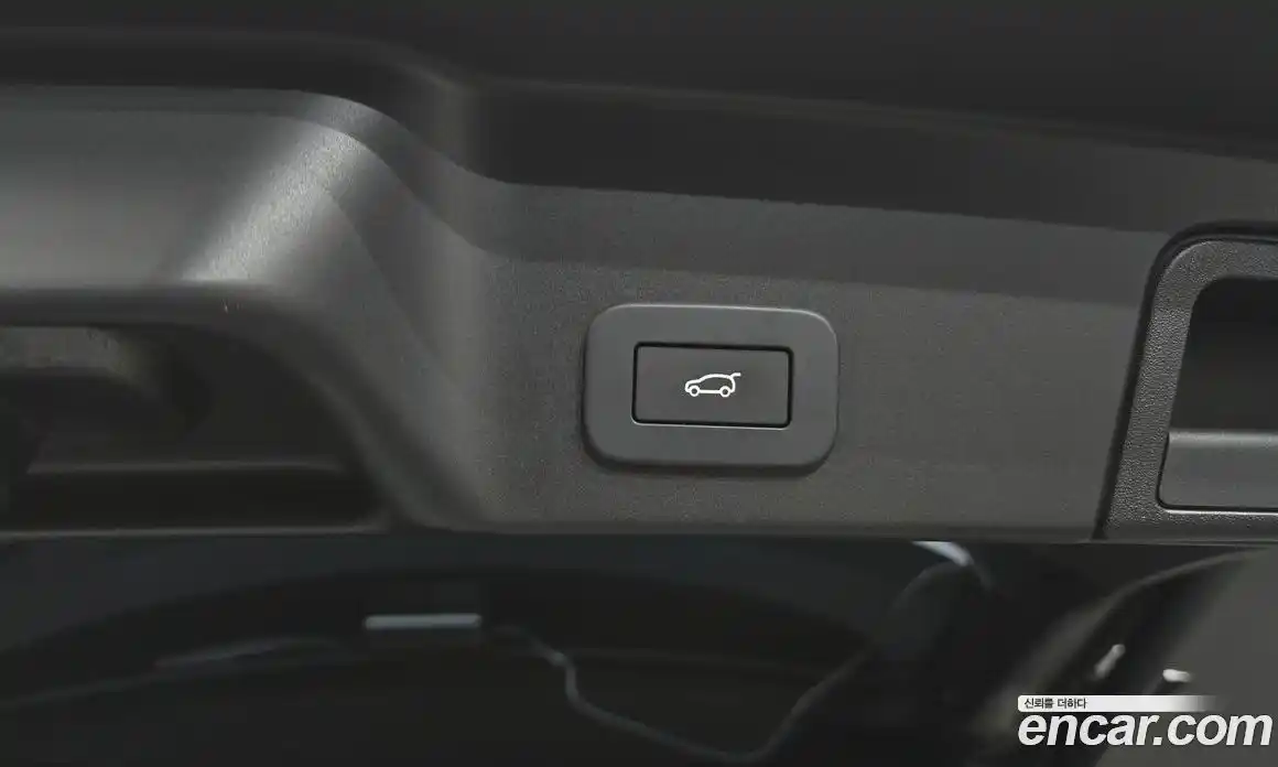 Land Rover Range-Rover Evoque 2025 2.0 гидро в Москве № 231173, фото 19