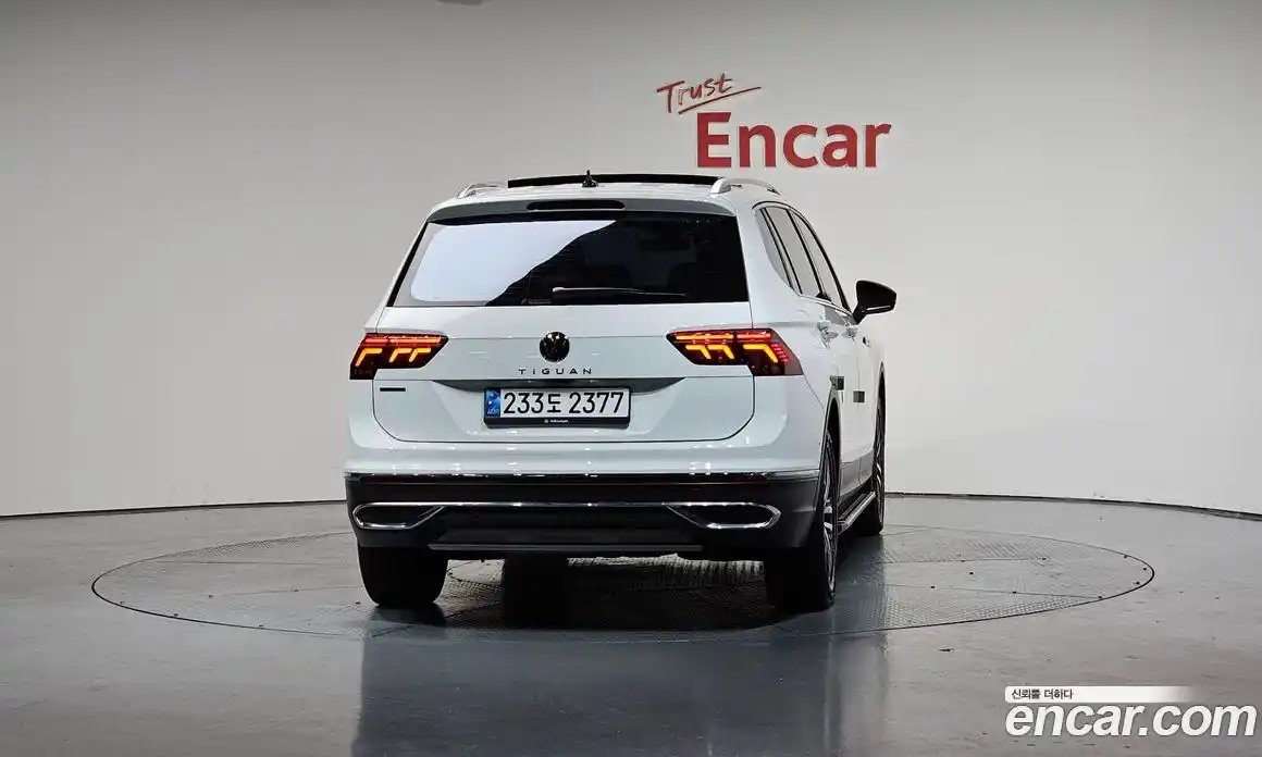 Volkswagen Tiguan 2022 2.0 гидро в Москве № 232072, фото 3