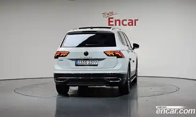 Volkswagen Tiguan 2022 2.0 гидро в Москве № 232072, миниатюра 3