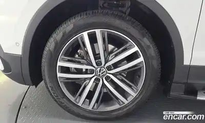 Volkswagen Tiguan 2022 2.0 гидро в Москве № 232072, миниатюра 4