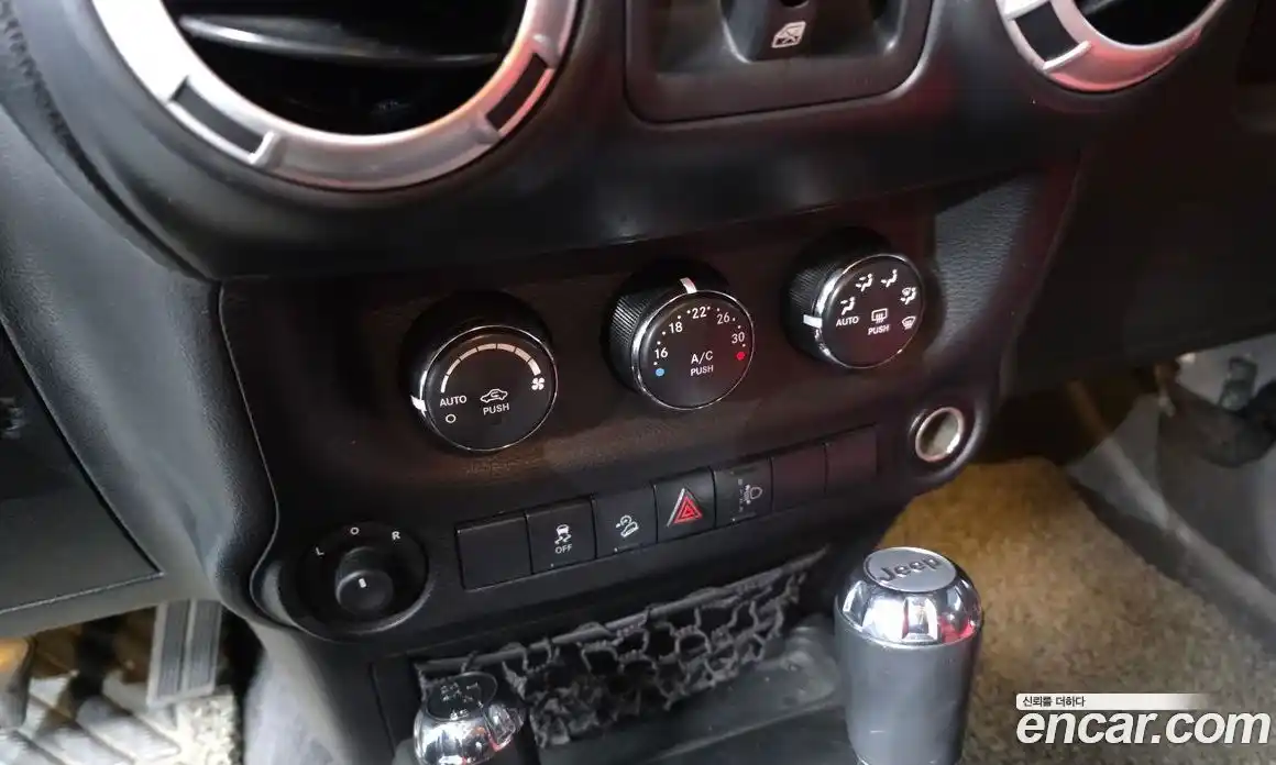 Jeep Wrangler 2013 2.8 гидро в Москве № 232684, фото 18