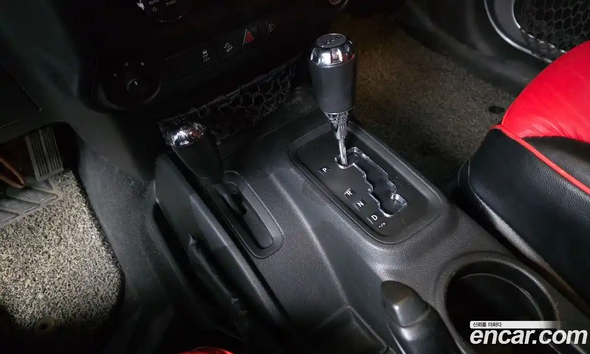 Jeep Wrangler 2013 2.8 гидро в Москве № 232684, фото 9