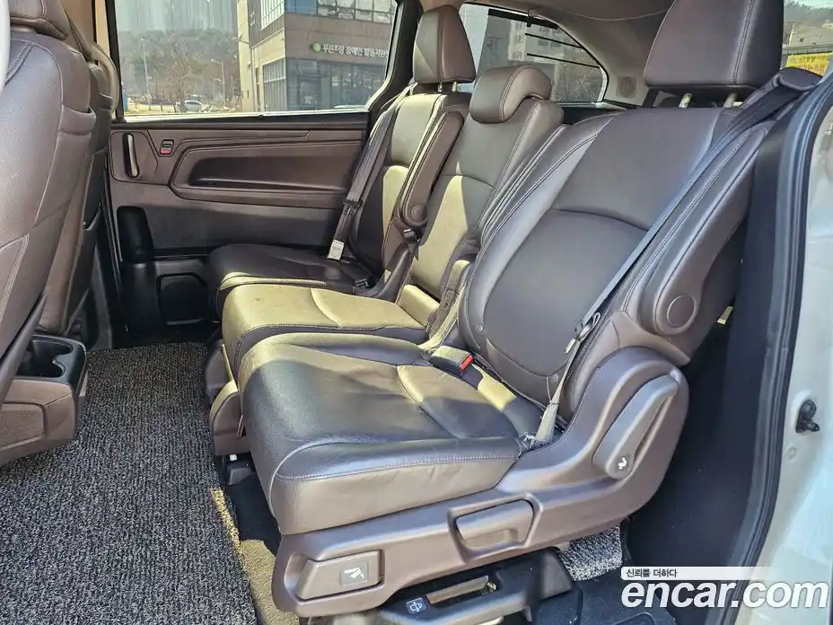 Honda Odyssey 2018 3.5 гидро в Москве № 232980, фото 11