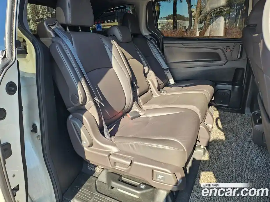 Honda Odyssey 2018 3.5 гидро в Москве № 232980, фото 15