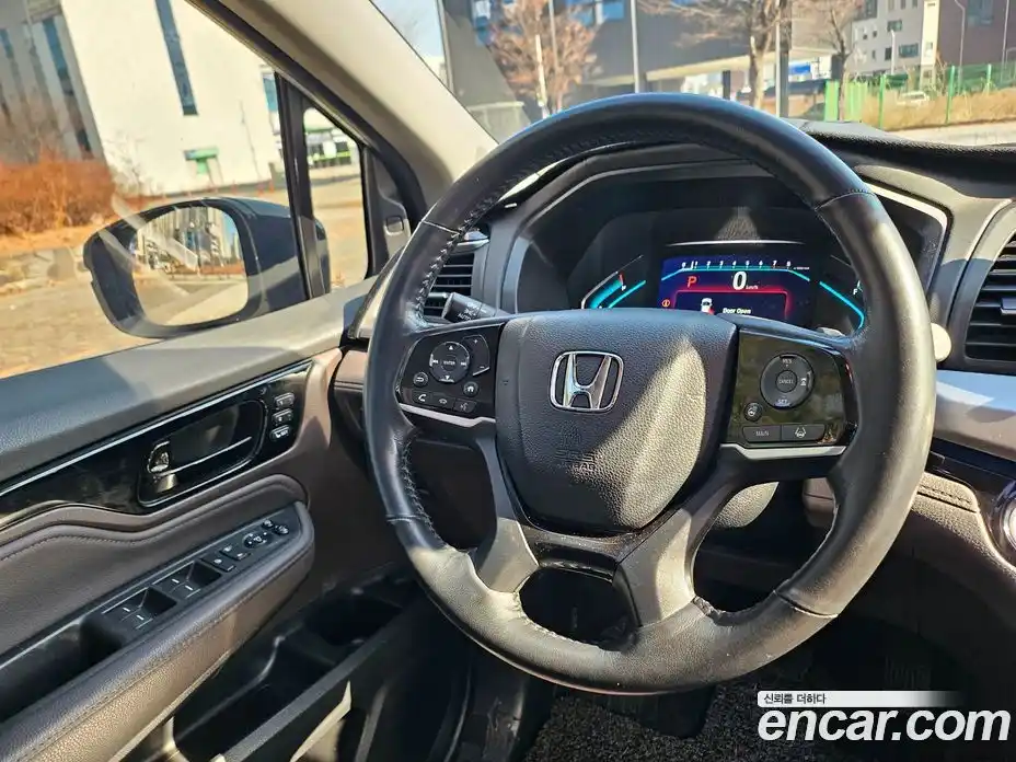 Honda Odyssey 2018 3.5 гидро в Москве № 232980, фото 18