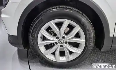 Volkswagen Tiguan 2020 2.0 гидро в Москве № 276040, миниатюра 5