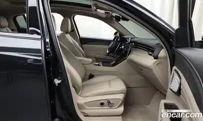 Maserati Grecale 2023 2.0 гидро в Москве № 282722, миниатюра 11