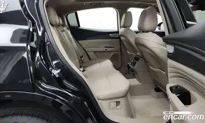 Maserati Grecale 2023 2.0 гидро в Москве № 282722, миниатюра 12