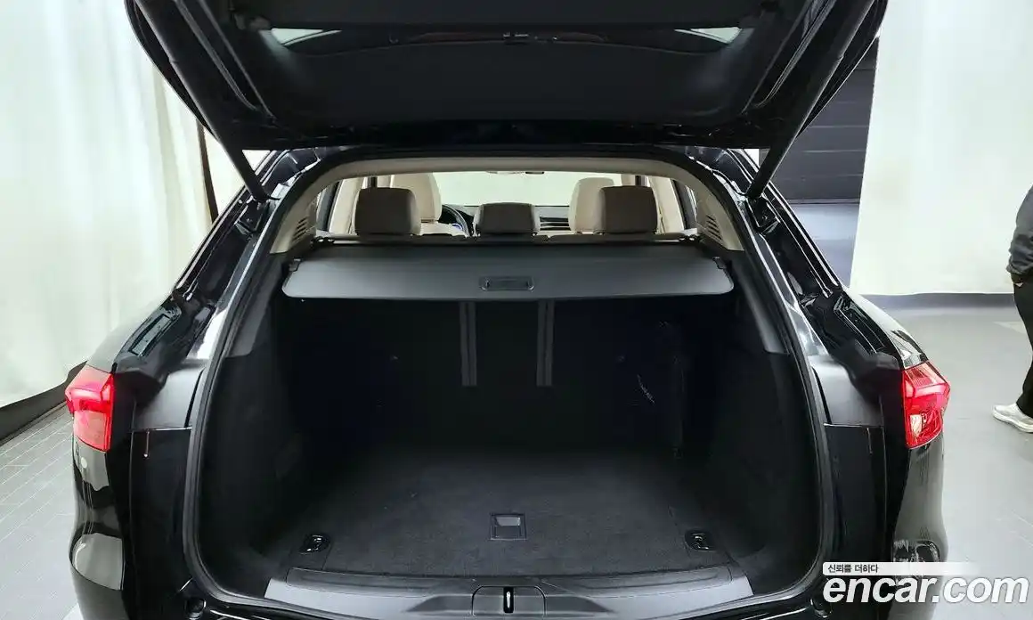 Maserati Grecale 2023 2.0 гидро в Москве № 282722, фото 20