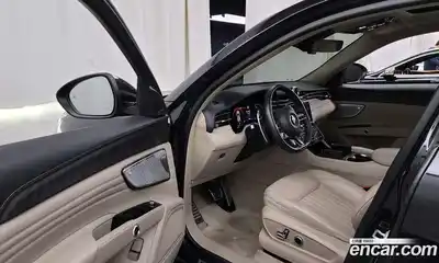 Maserati Grecale 2023 2.0 гидро в Москве № 282722, миниатюра 10