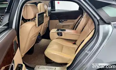 Jaguar XJ 2014 3.0 гидро в Москве № 283834, миниатюра 12