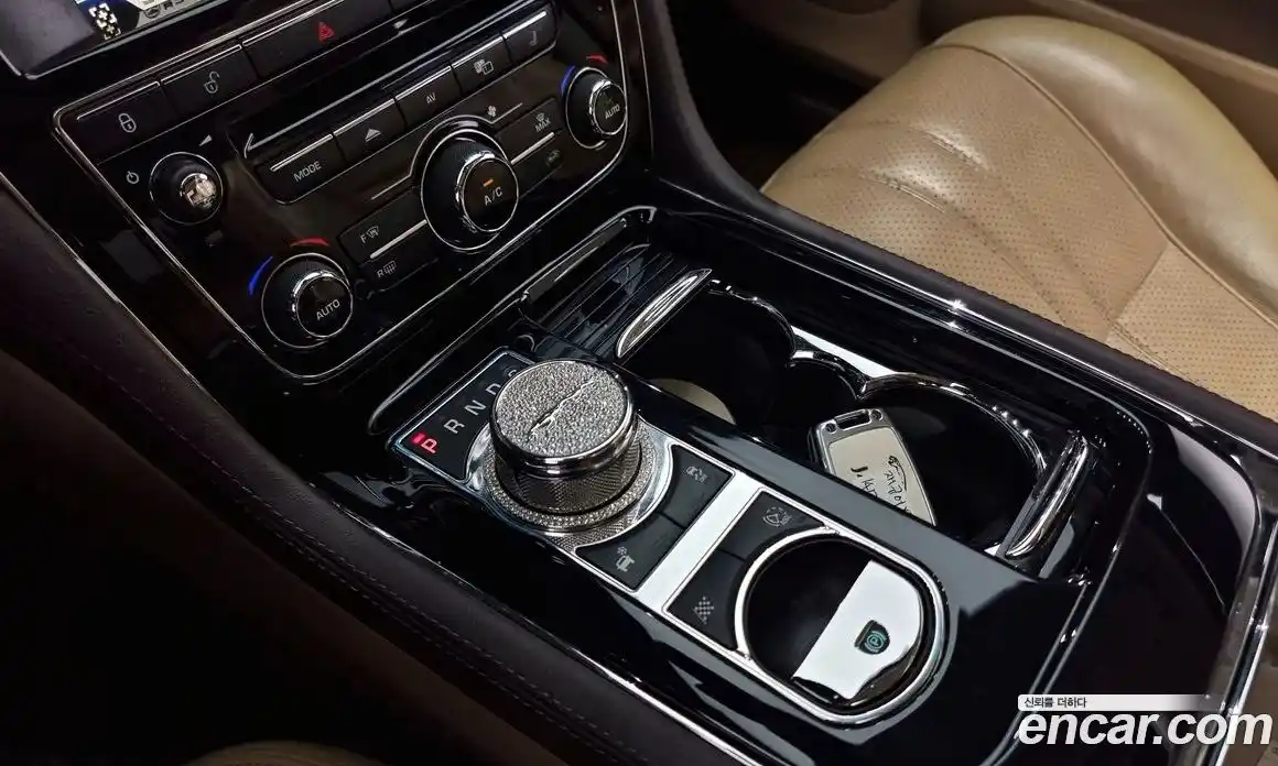 Jaguar XJ 2014 3.0 гидро в Москве № 283834, фото 9