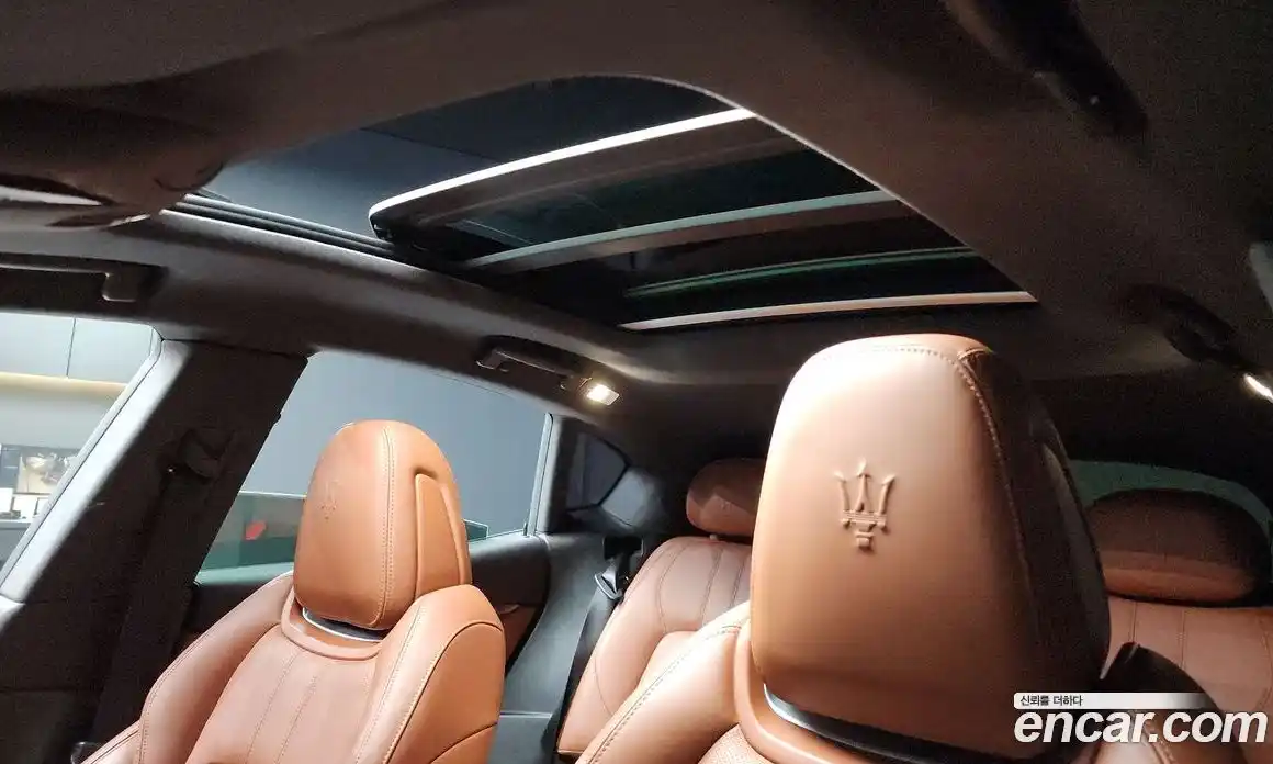 Maserati Levante 2017 3.0 гидро в Москве № 304577, фото 17