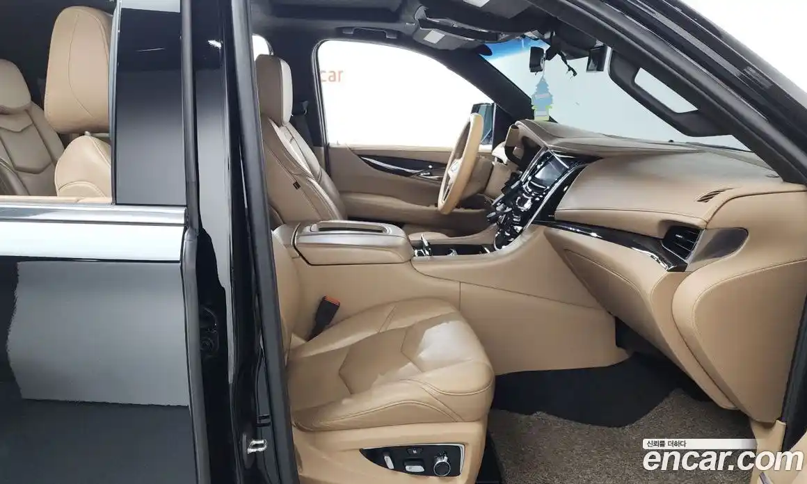 Cadillac Escalade 2018 6.2 гидро в Москве № 306660, фото 11