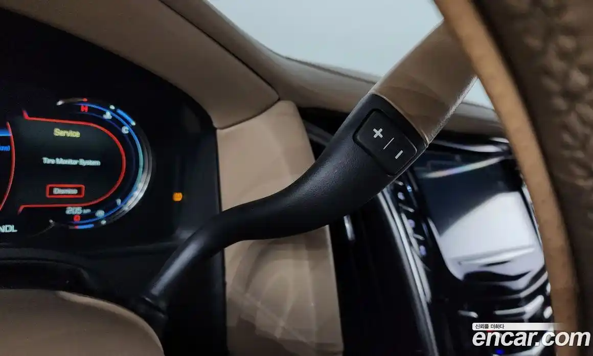 Cadillac Escalade 2018 6.2 гидро в Москве № 306660, фото 9