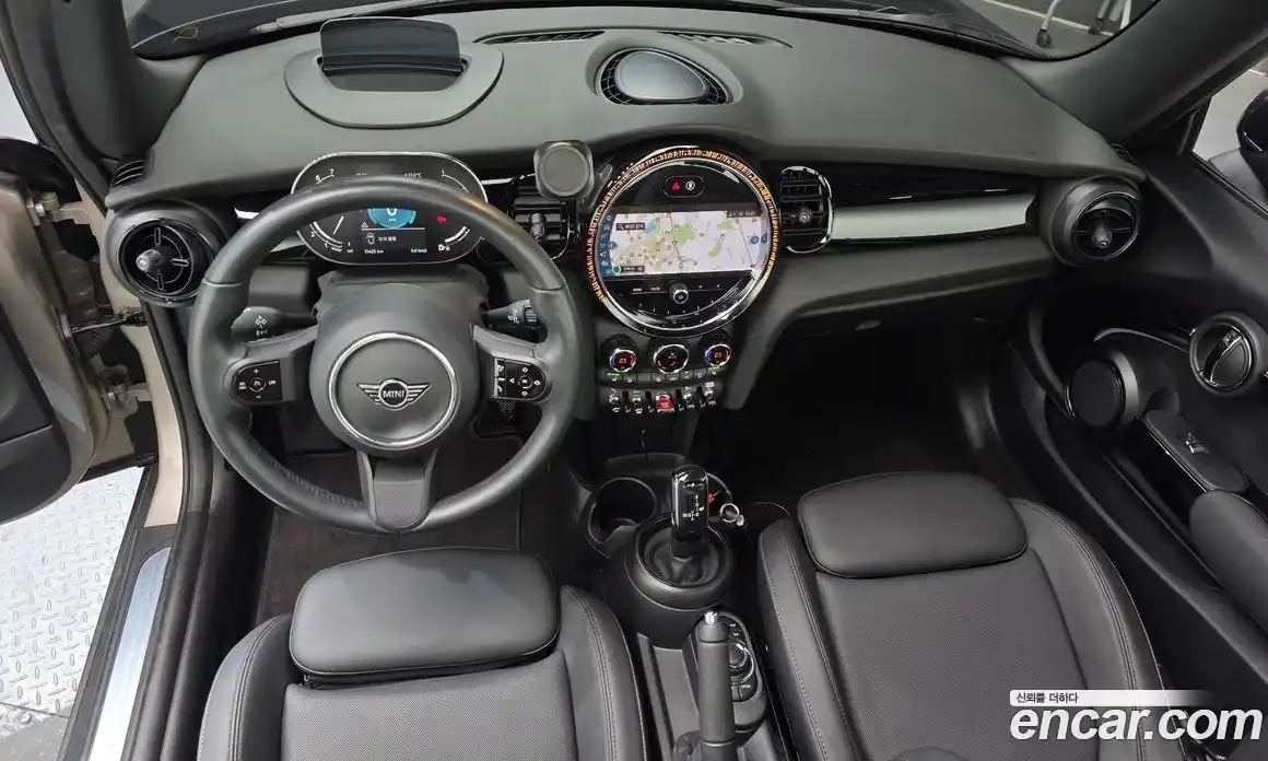 Mini Cooper Convertible 2024 1.5 гидро в Москве № 328762, фото 7