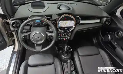 Mini Cooper Convertible 2024 1.5 гидро в Москве № 328762, миниатюра 7