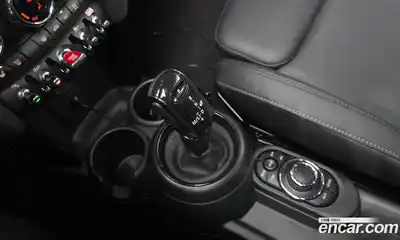 Mini Cooper Convertible 2024 1.5 гидро в Москве № 328762, миниатюра 9