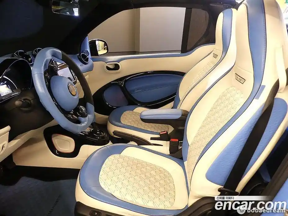 Smart Fortwo 2019 0.9 гидро в Москве № 376128, фото 7