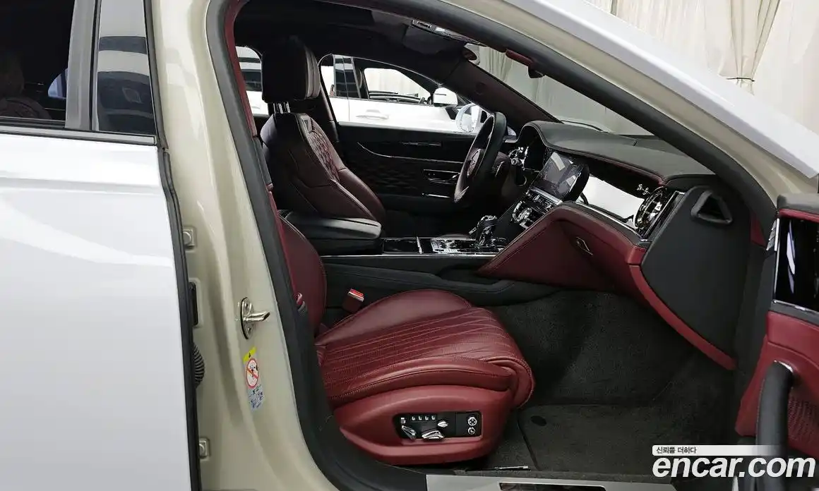 Bentley Flying Spur 2022 4.0 гидро в Москве № 387195, фото 11