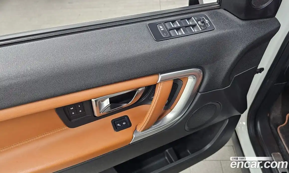 Land Rover Discovery Sport 2016 2.0 гидро в Москве № 471480, фото 14