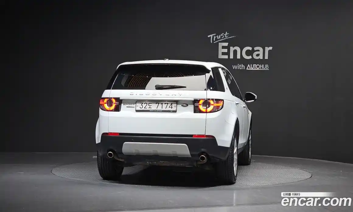 Land Rover Discovery Sport 2016 2.0 гидро в Москве № 471480, фото 4