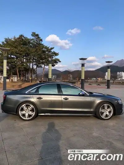 Audi S8 2016 4.0 гидро в Москве № 497097, миниатюра 11
