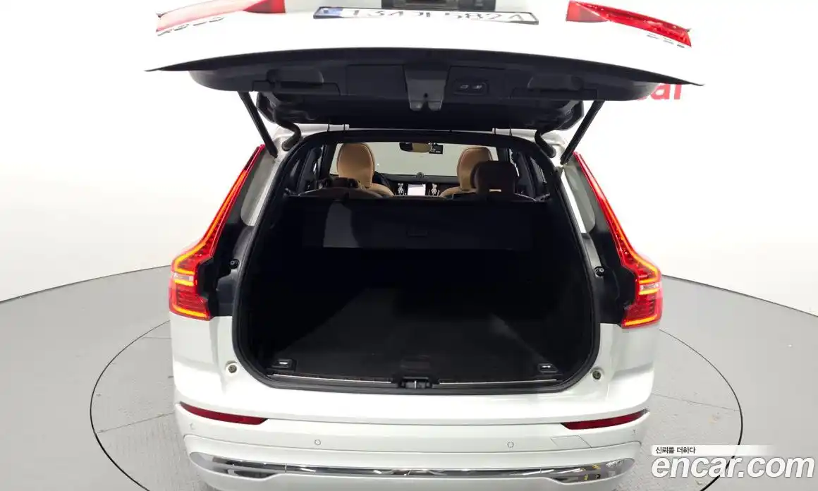 Volvo XC60 2023 2.0 гидро в Москве № 497573, фото 20