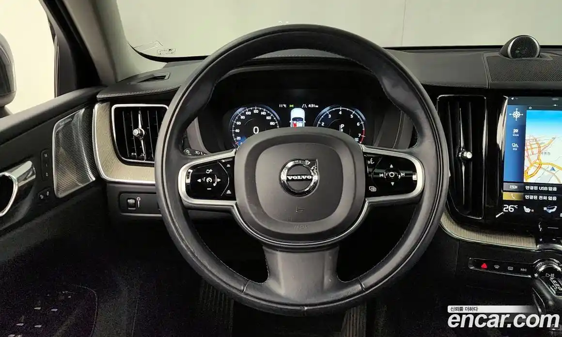 Volvo XC60 2018 2.0 гидро в Москве № 497616, фото 13