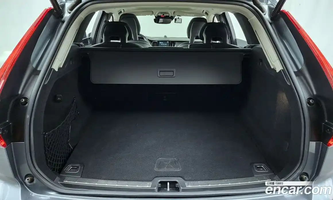 Volvo XC60 2018 2.0 гидро в Москве № 497616, фото 20