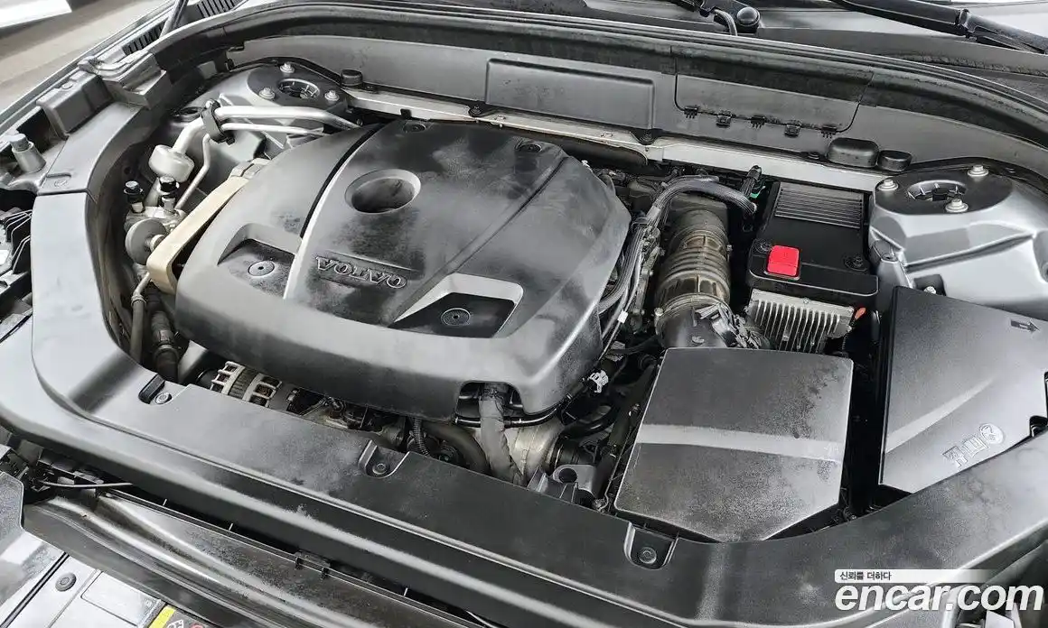 Volvo XC60 2018 2.0 гидро в Москве № 497616, фото 6