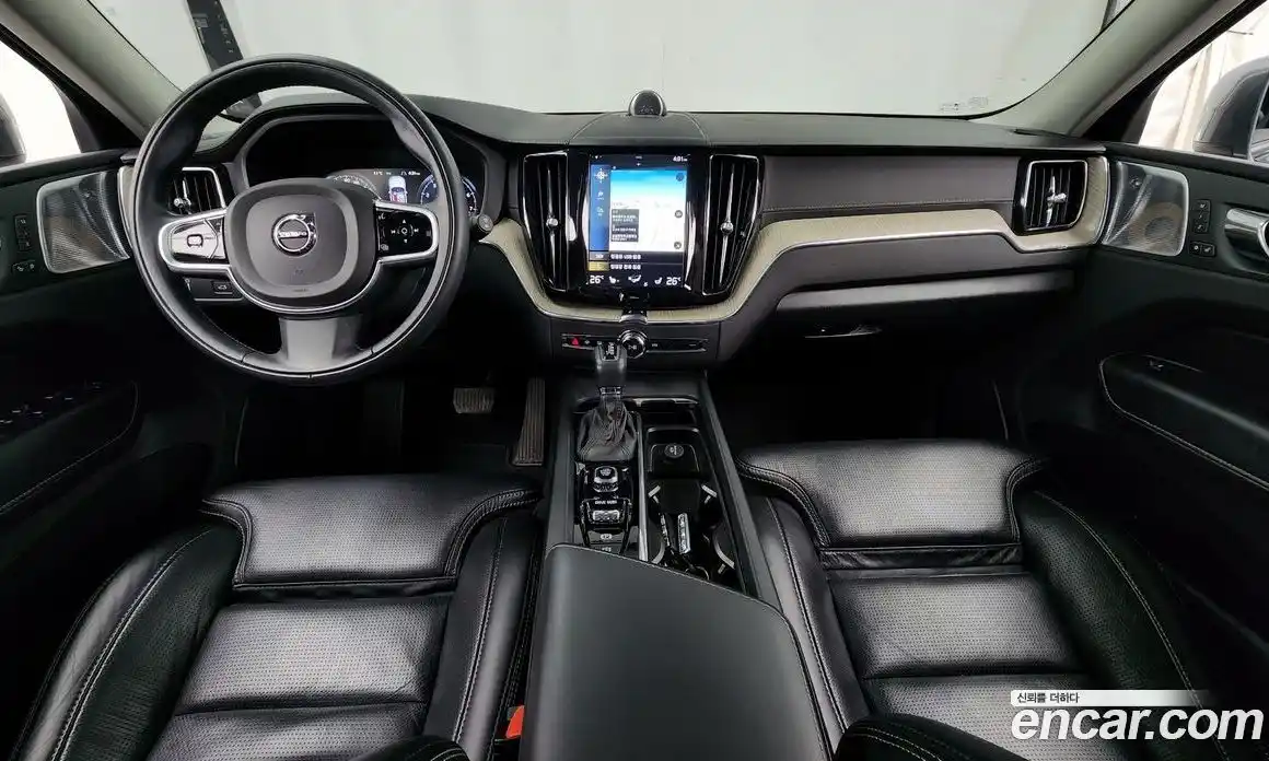 Volvo XC60 2018 2.0 гидро в Москве № 497616, фото 7