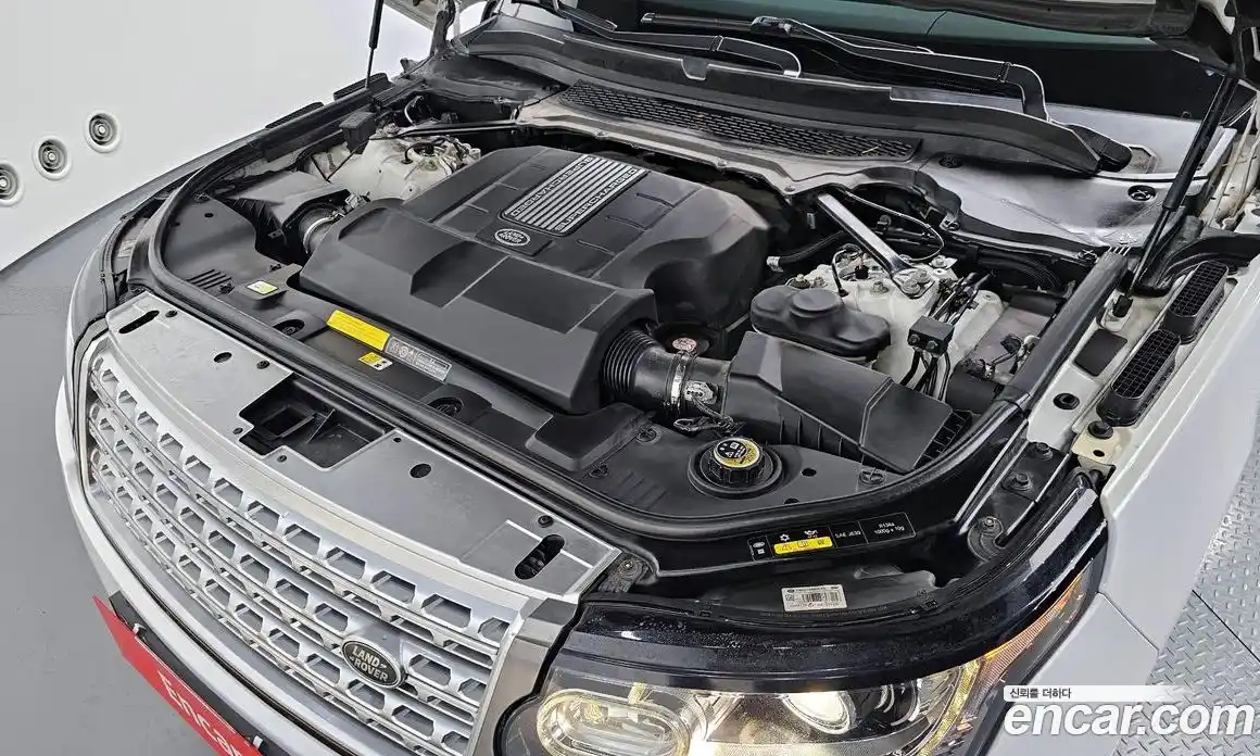 Land Rover Range-Rover 2016 5.0 гидро в Москве № 498779, фото 6