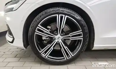 Volvo S60 2019 2.0 гидро в Москве № 724013, миниатюра 5