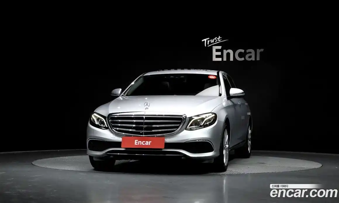 Mercedes-Benz E-Class 2020 2.0 гидро, фото 3