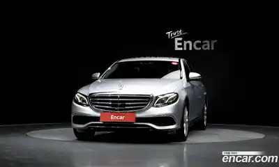 Mercedes-Benz E-Class 2020 2.0 гидро, миниатюра 3