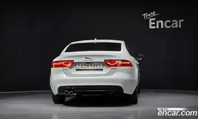 Jaguar XE 2017 2.0 гидро в Москве № 757718, миниатюра 4