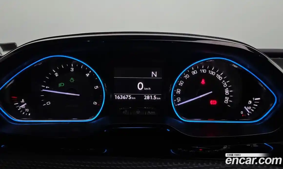 Peugeot 2008 2015 1.6 гидро в Москве № 759712, фото 8