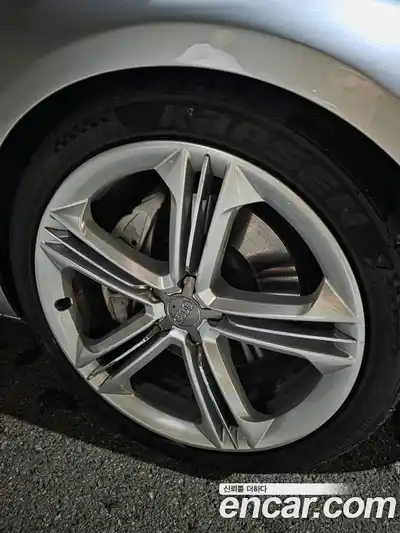 Audi A8 2011 4.2 гидро в Москве № 765330, миниатюра 7