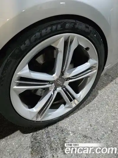 Audi A8 2011 4.2 гидро в Москве № 765330, миниатюра 8
