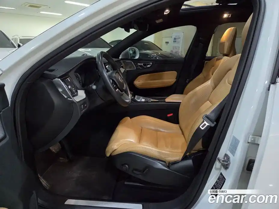 Volvo XC60 2020 2.0 гидро в Москве № 860514, фото 6