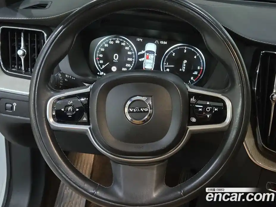 Volvo XC60 2020 2.0 гидро в Москве № 860514, фото 9