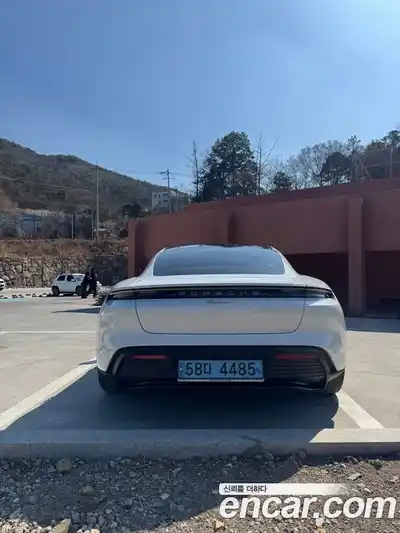 Porsche Taycan 2022 гидро в Москве № 860830, миниатюра 2