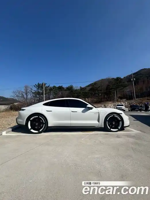Porsche Taycan 2022 гидро в Москве № 860830, фото 4
