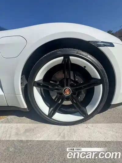 Porsche Taycan 2022 гидро в Москве № 860830, миниатюра 5