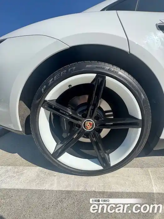Porsche Taycan 2022 гидро в Москве № 860830, фото 6