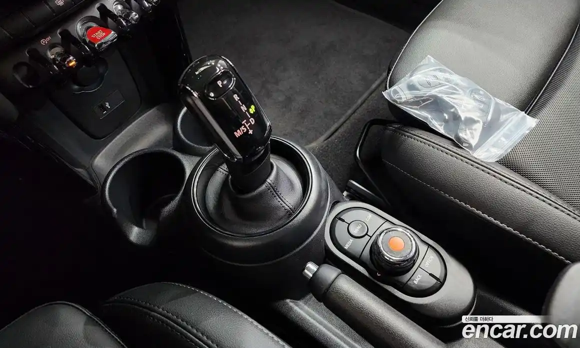 Mini Cooper 2022 1.5 гидро в Москве № 861432, фото 9